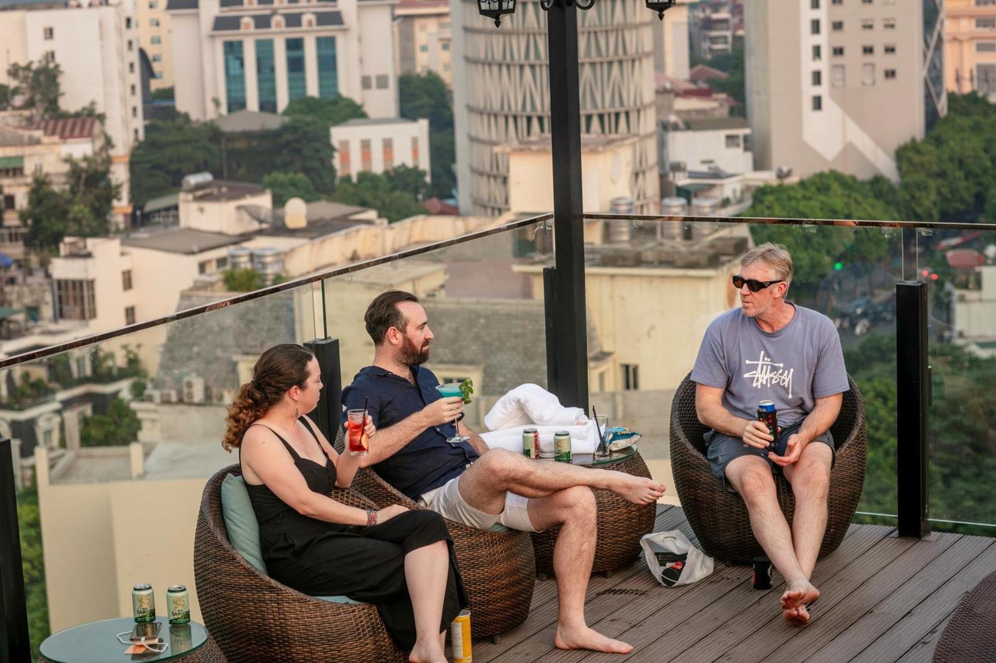 May De Ville Corner Hotel Hanoi Exterior photo