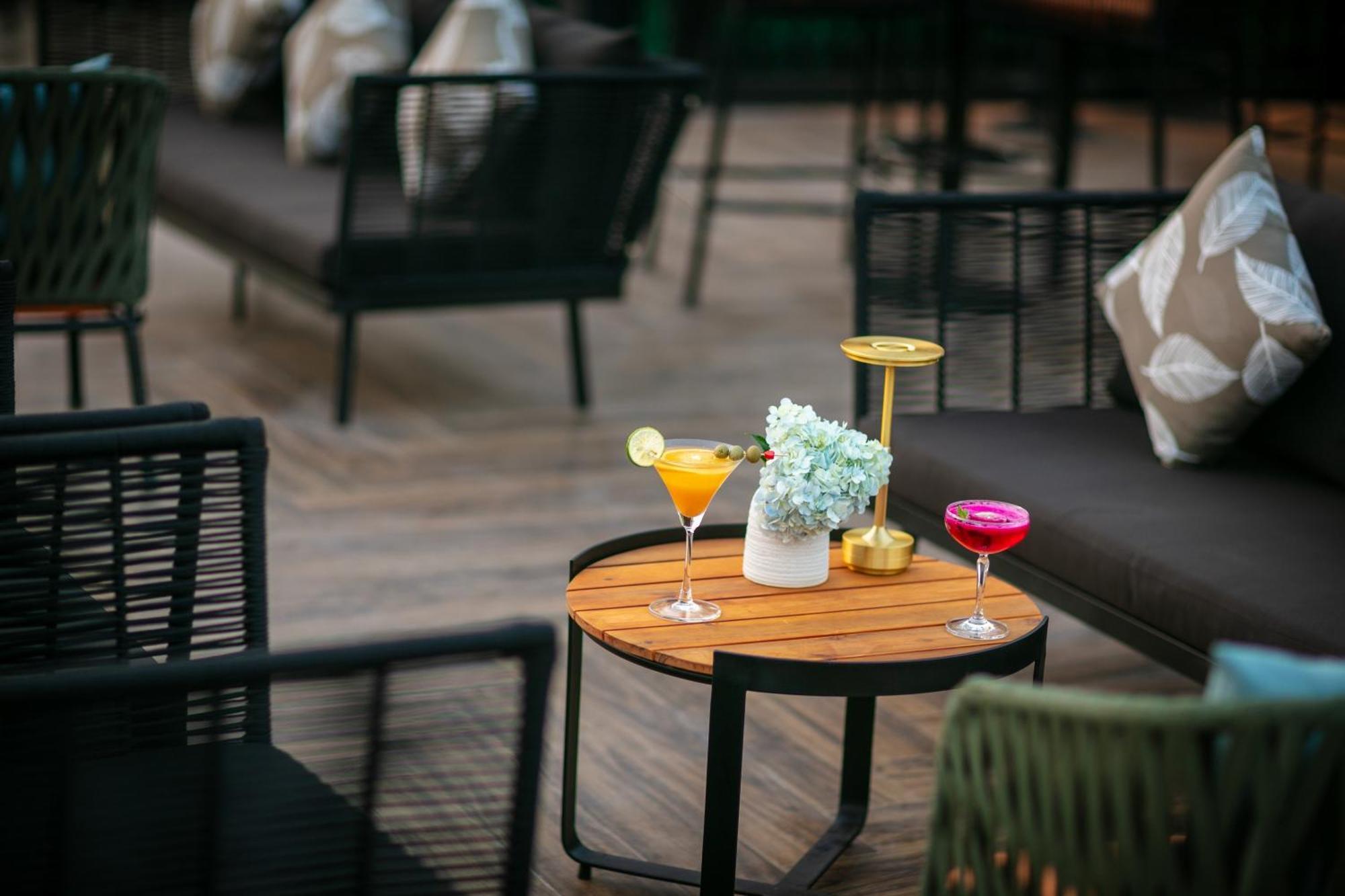 May De Ville Corner Hotel Hanoi Exterior photo