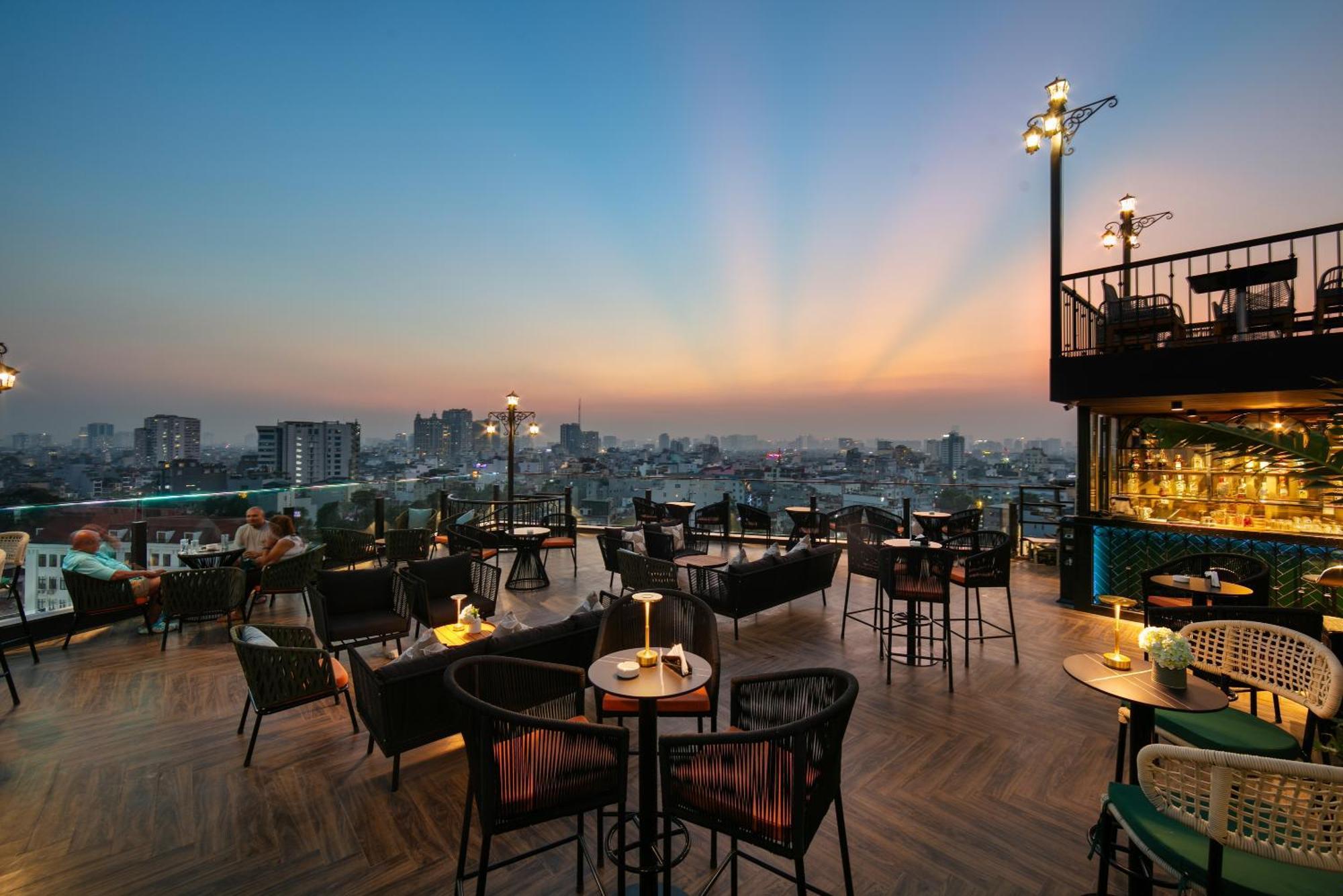 May De Ville Corner Hotel Hanoi Exterior photo