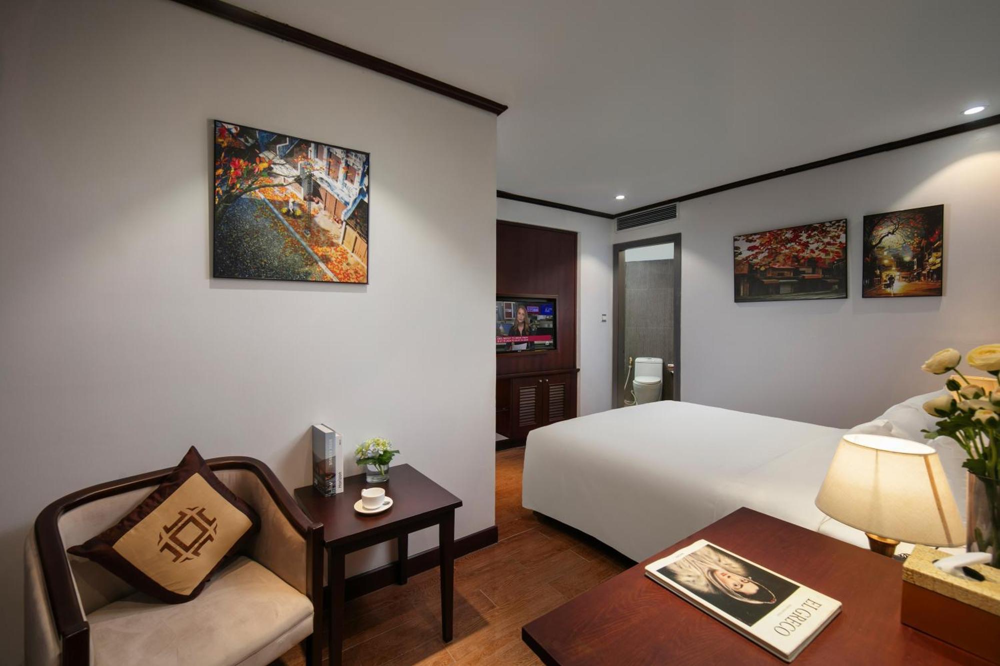 May De Ville Corner Hotel Hanoi Exterior photo